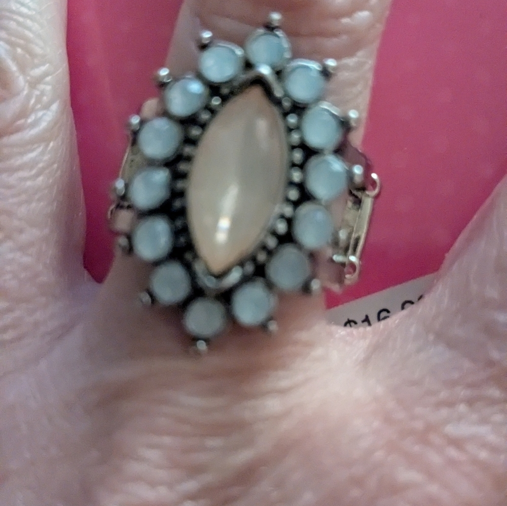 Silver Ring W/ A Center To Die For Pink Gemstone - Picture 4 of 4